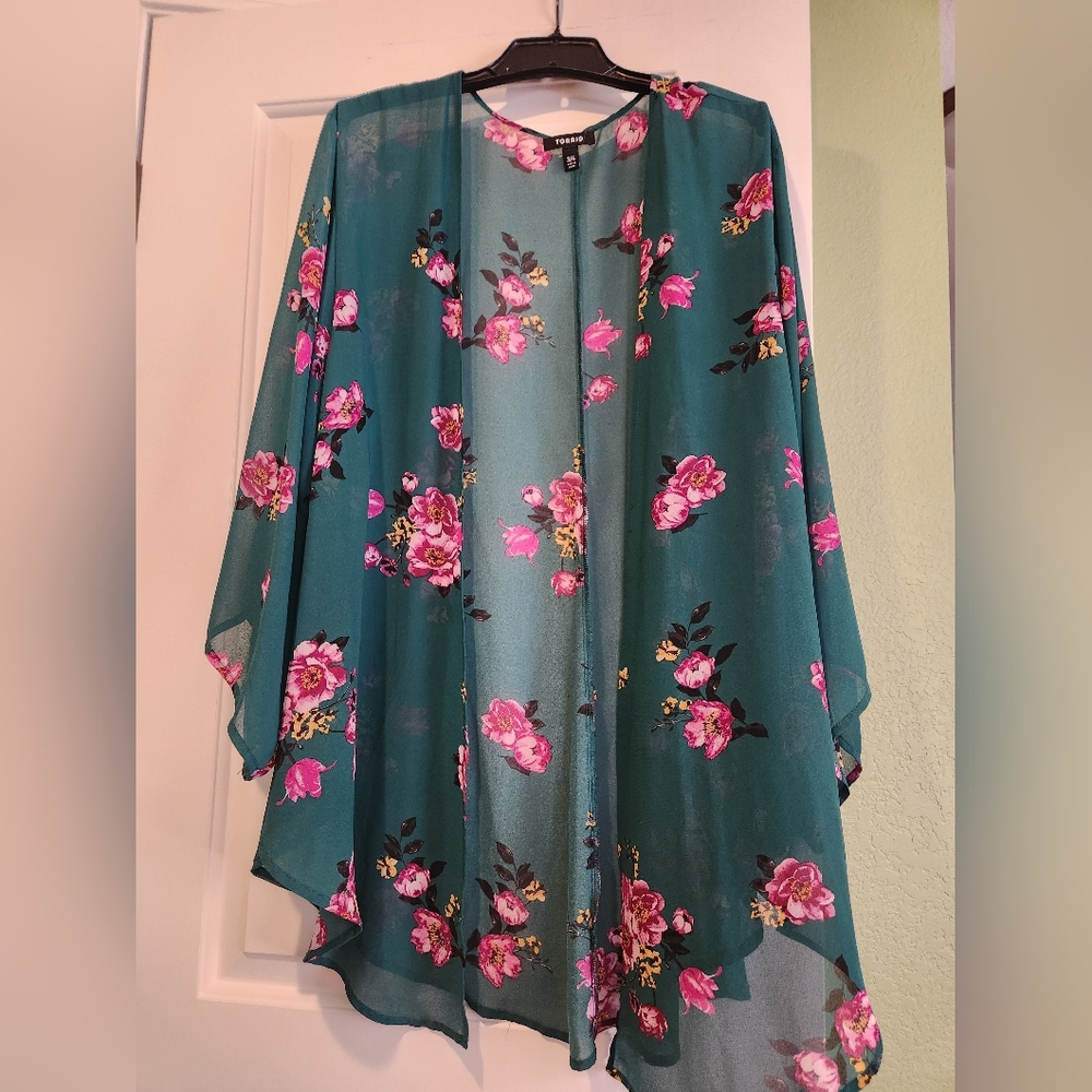 Torrid Green Floral Sheer Kimono